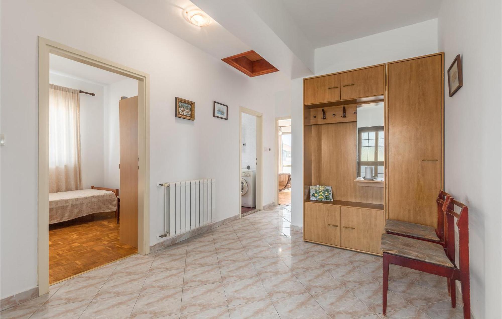 Beautiful Home In Visnjan With Wifi エクステリア 写真
